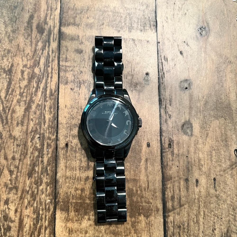 Marc Jacobs women’s watch (Black)